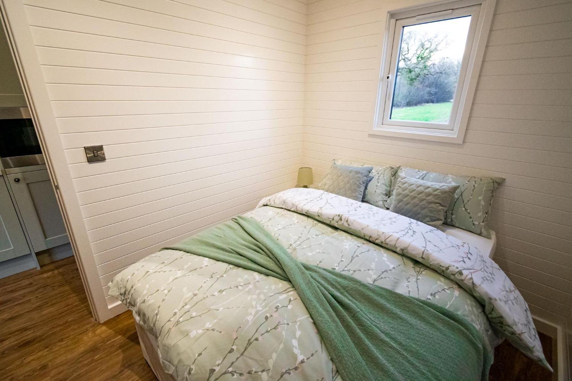 Beech Pod Cabin In Beautiful Surroundings Рексем Екстер'єр фото